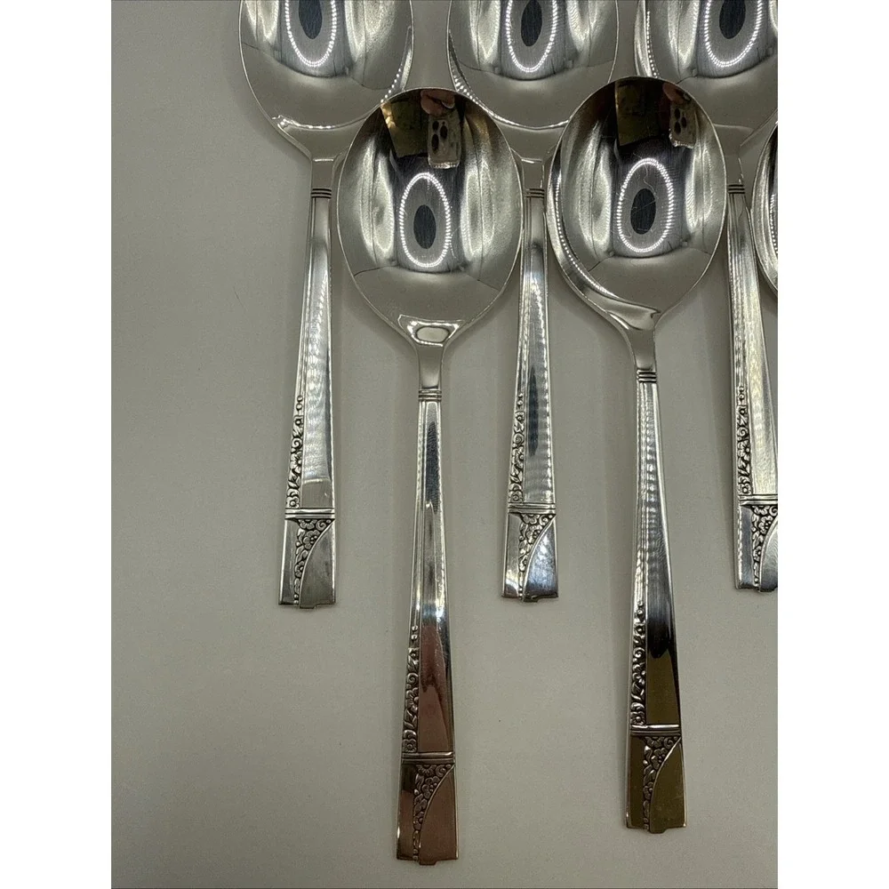 Oneida Nobility Plate Caprice Silverplate Lot of 8 Round Bowl Cream Soup Spoons